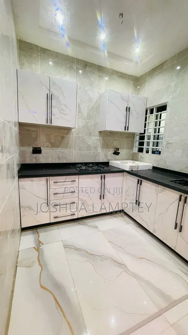 4bdrm House in Kwabenya Estate for sale
