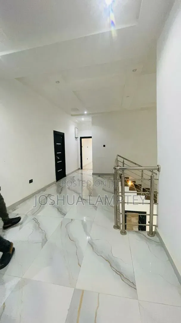 4bdrm House in Kwabenya Estate for sale