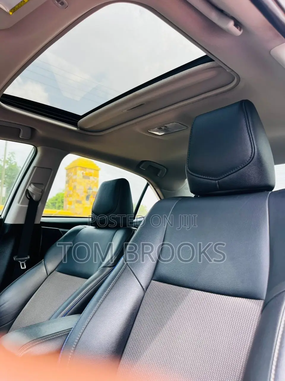 Toyota Corolla SE 4dr Sedan (1.8L 4cyl CVT) 2017 White