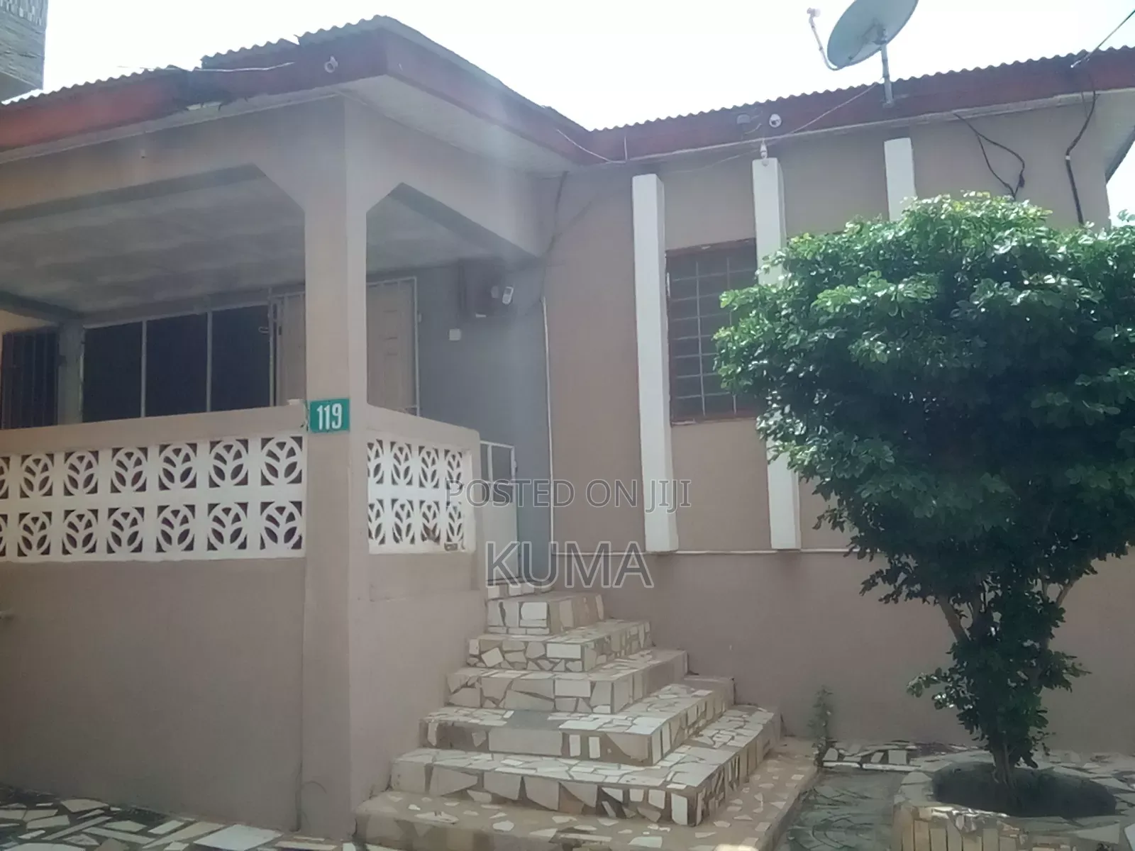 3bdrm Apartment in Awoshie for rent