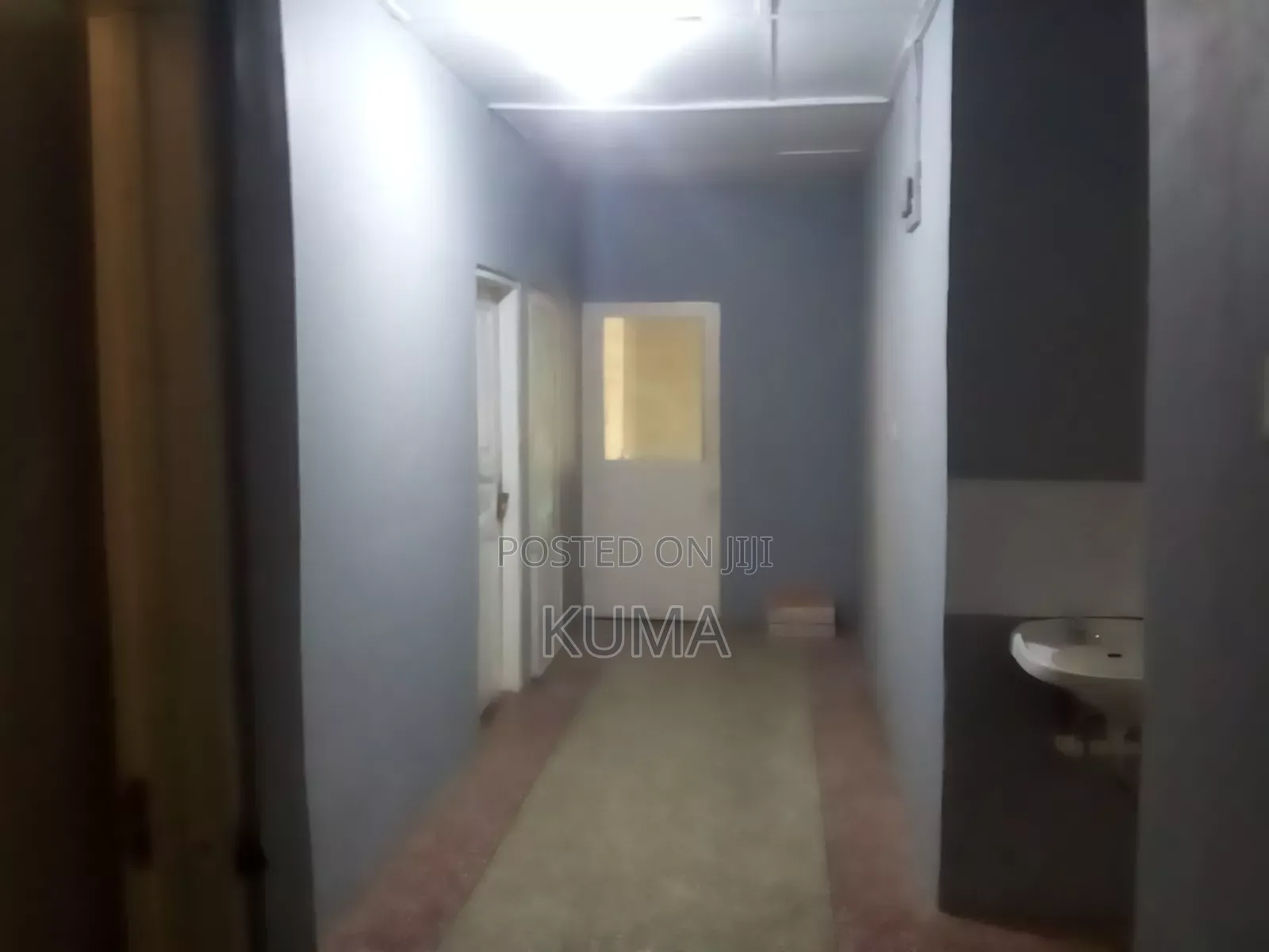 3bdrm Apartment in Awoshie for rent
