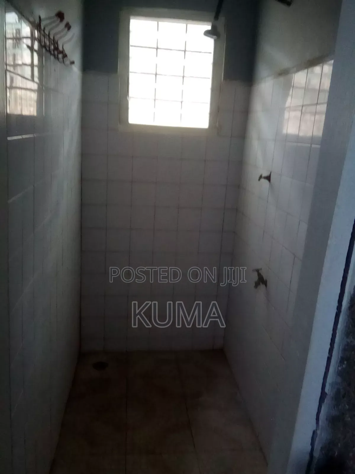 3bdrm Apartment in Awoshie for rent