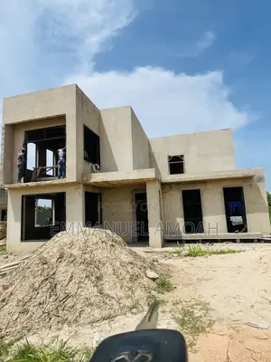 5bdrm House in Amoah, Takoradi for sale