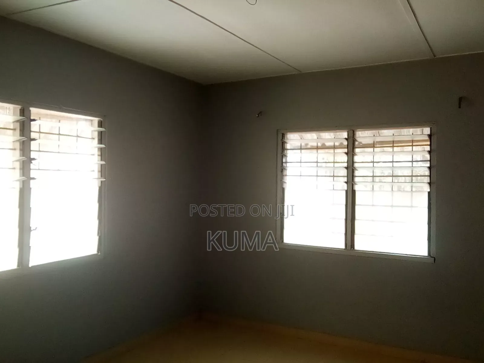 3bdrm Apartment in Awoshie for rent