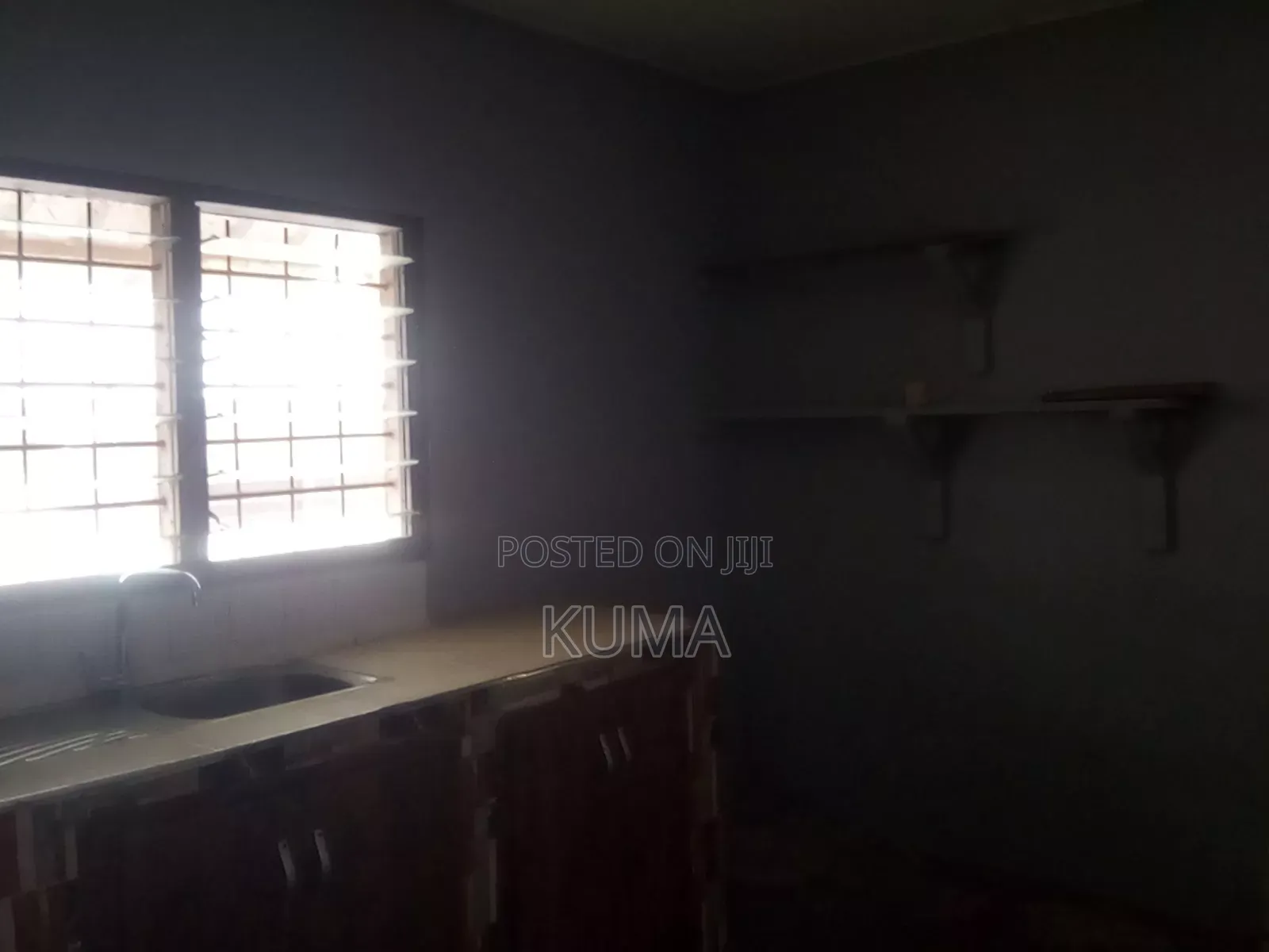 3bdrm Apartment in Awoshie for rent