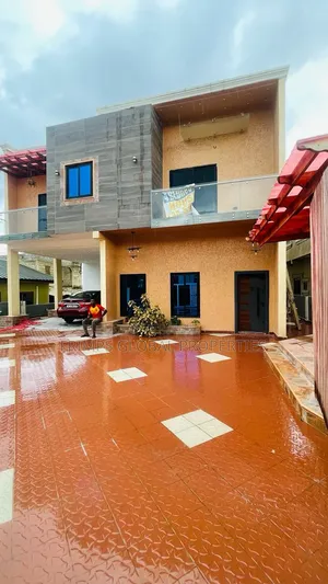4bdrm House in Pokuase for sale