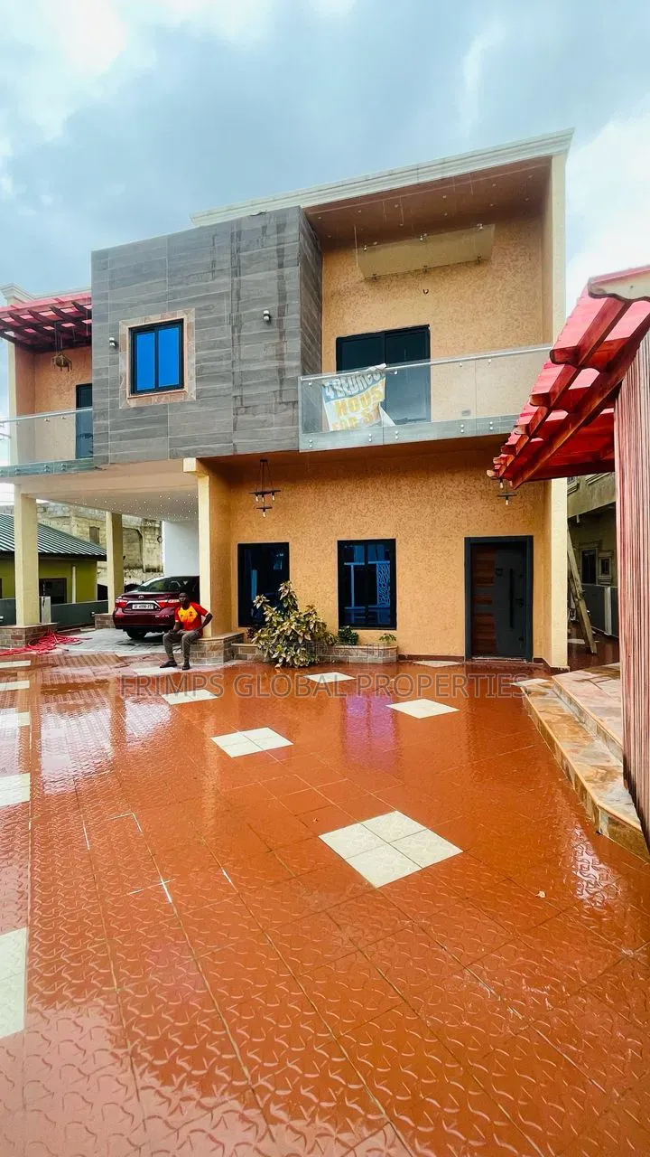 4bdrm House in Pokuase for sale