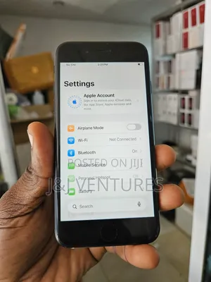 Apple iPhone SE (2020) 64 GB Black
