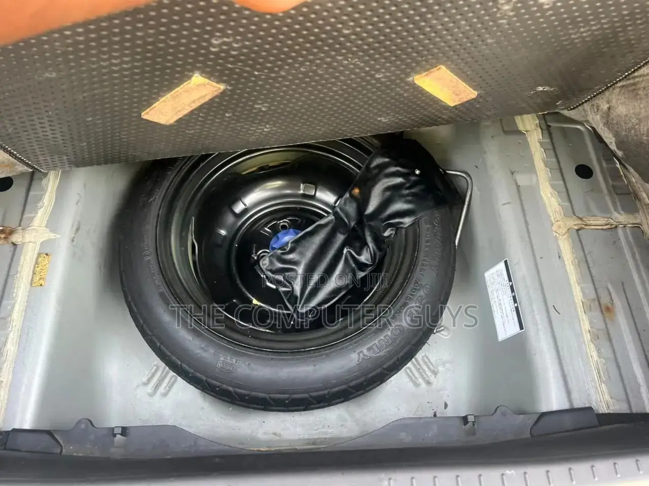 Toyota Belta 2010 Silver
