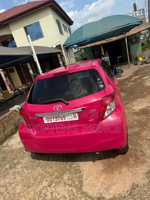 Toyota Vitz 1.3 AWD 3dr 2012 Pink