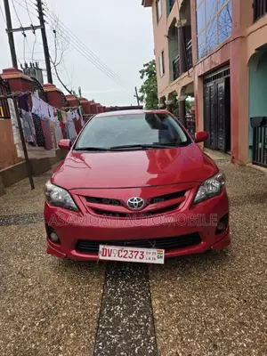 Toyota Corolla 2013 Red
