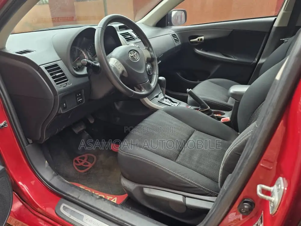 Toyota Corolla 2013 Red