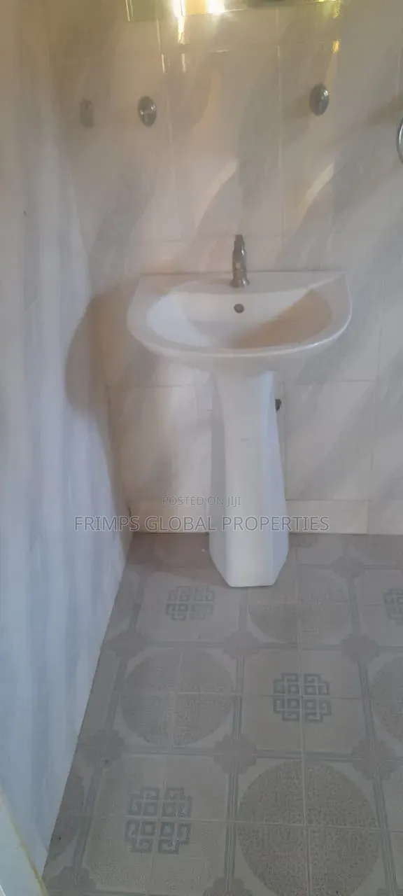 4bdrm House in West Hills Mall Area for rent