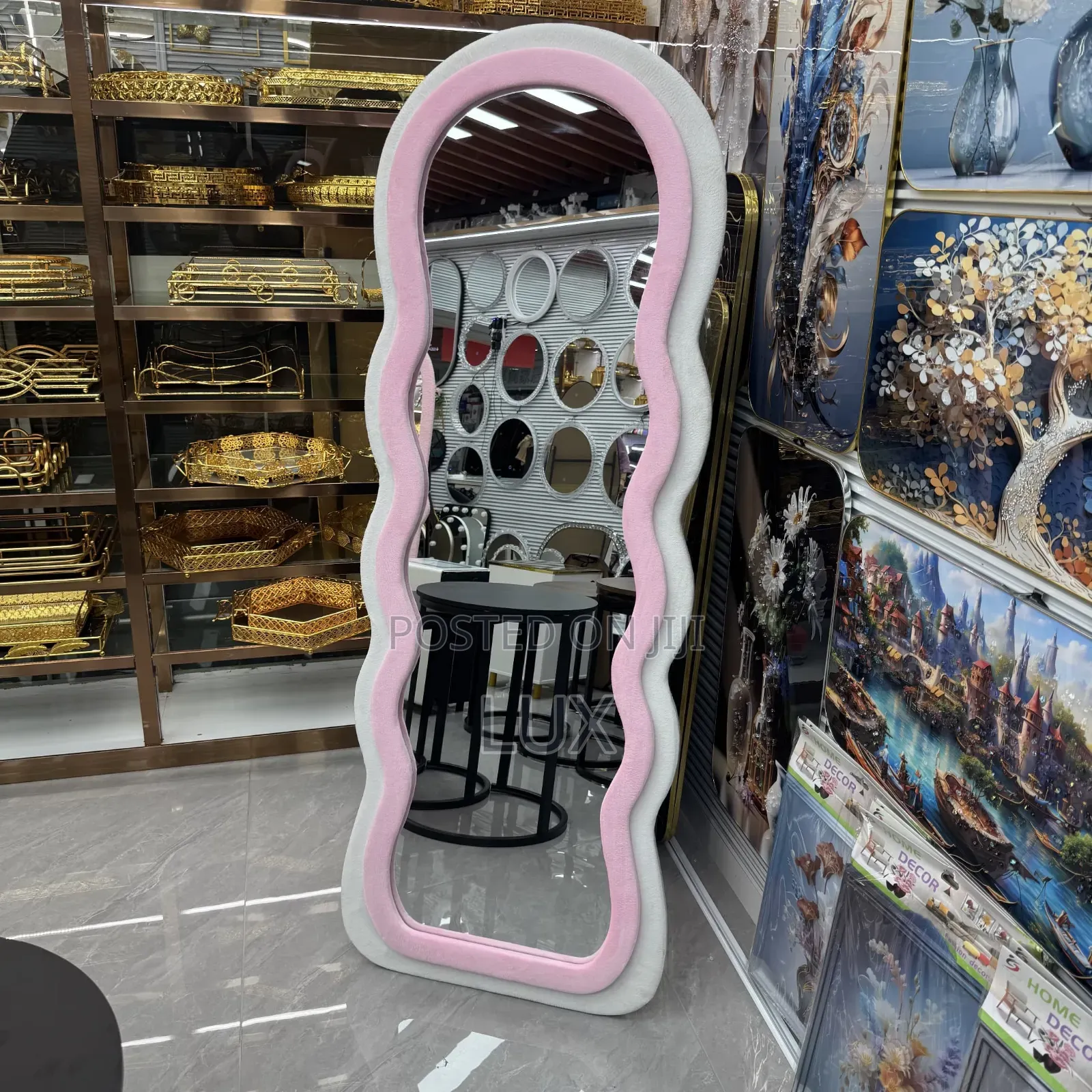 Full-Length Dressing Mirror – Elegant, Clear Stylish