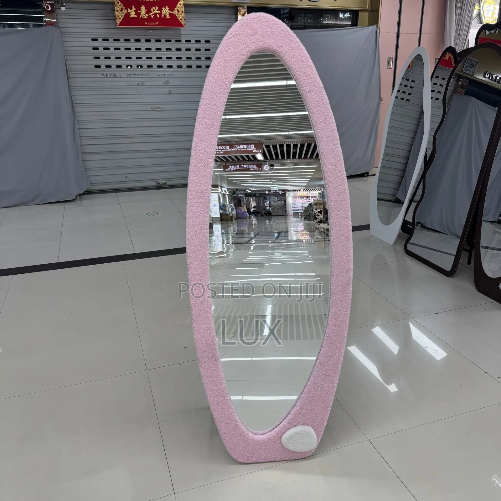 Full-Length Dressing Mirror – Elegant, Clear Stylish
