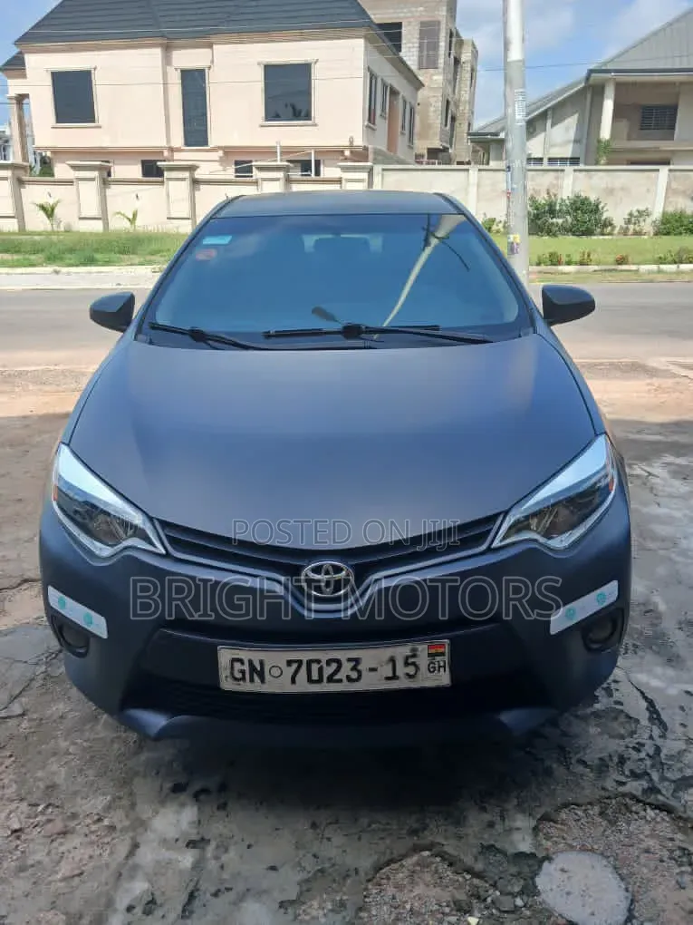 Toyota Corolla LE 4dr Sedan (1.8L 4cyl CVT) 2015 Black