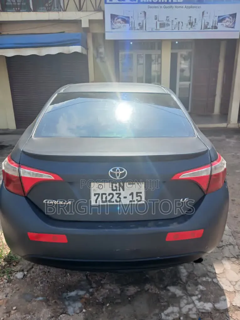 Toyota Corolla LE 4dr Sedan (1.8L 4cyl CVT) 2015 Black