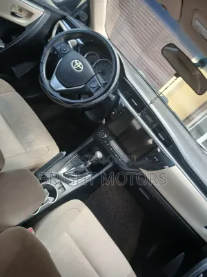 Toyota Corolla LE 4dr Sedan (1.8L 4cyl CVT) 2015 Black