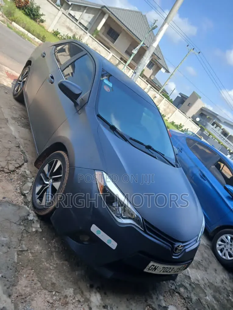 Toyota Corolla LE 4dr Sedan (1.8L 4cyl CVT) 2015 Black