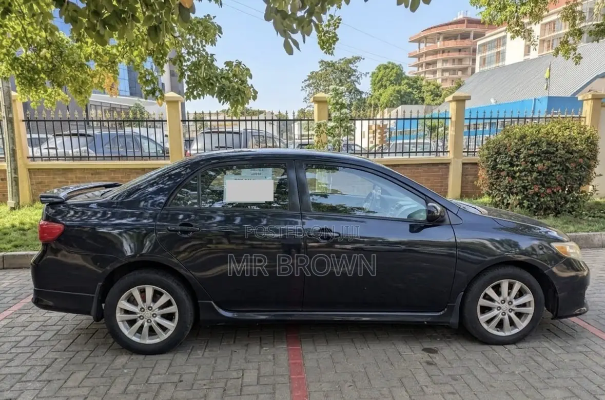 Toyota Corolla LE 4dr Sedan (1.8L 4cyl 4A) 2010 Black