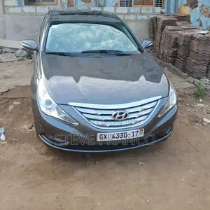 Hyundai Sonata GLS Sedan FWD (2.4L 4cyl 6A) 2012 Gray
