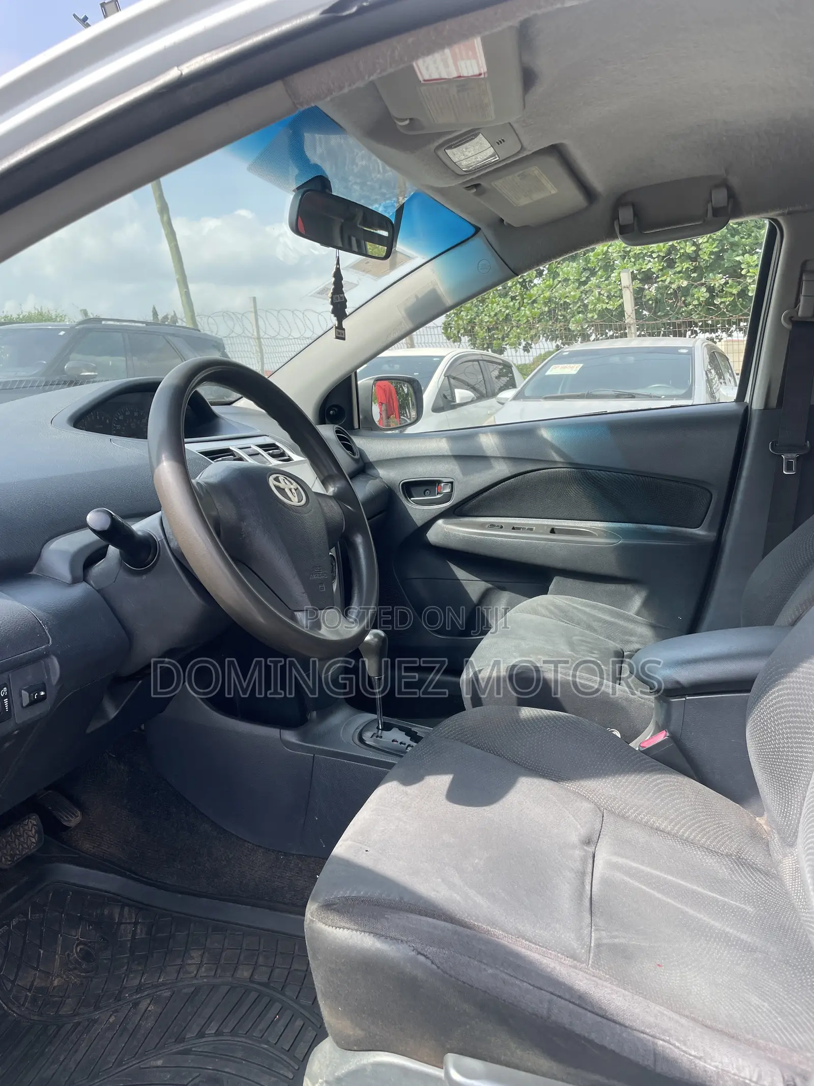 Toyota Yaris 2012 White