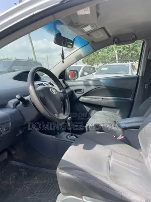 Toyota Yaris 2012 White