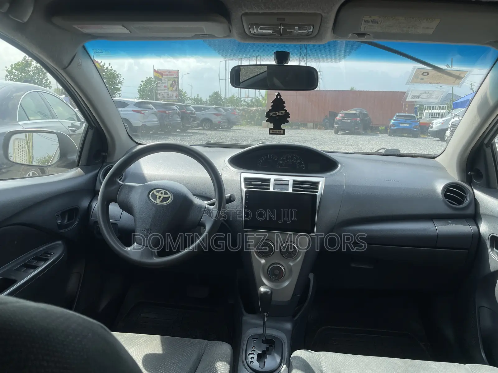 Toyota Yaris 2012 White