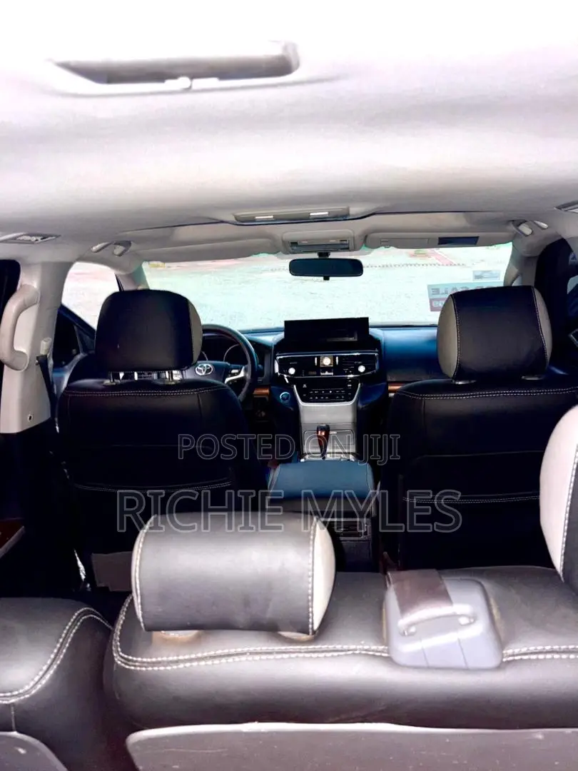 Toyota Land Cruiser 2013 Black