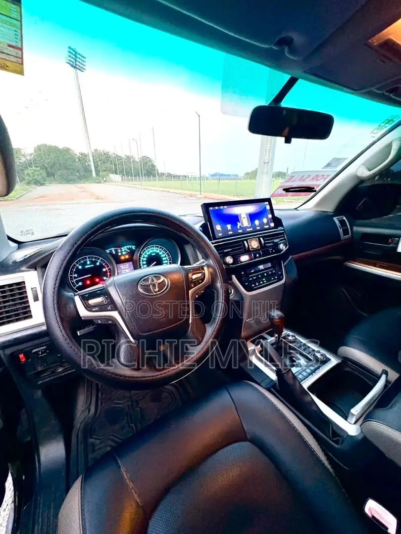 Toyota Land Cruiser 2013 Black
