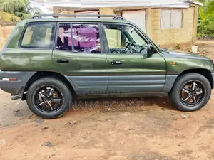 Toyota RAV4 2001 Blue