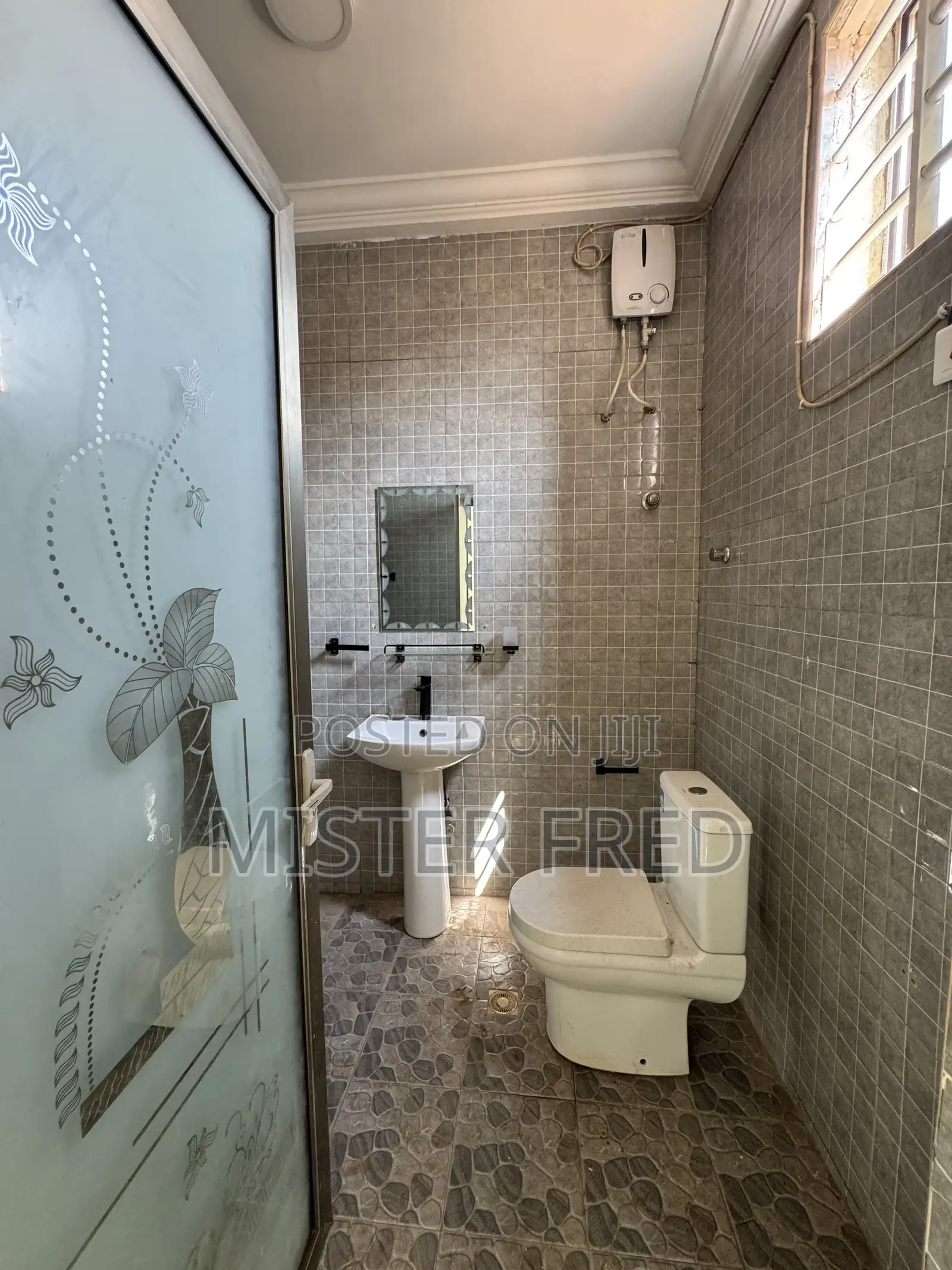 4bdrm House in Kokrobite, Weija for rent