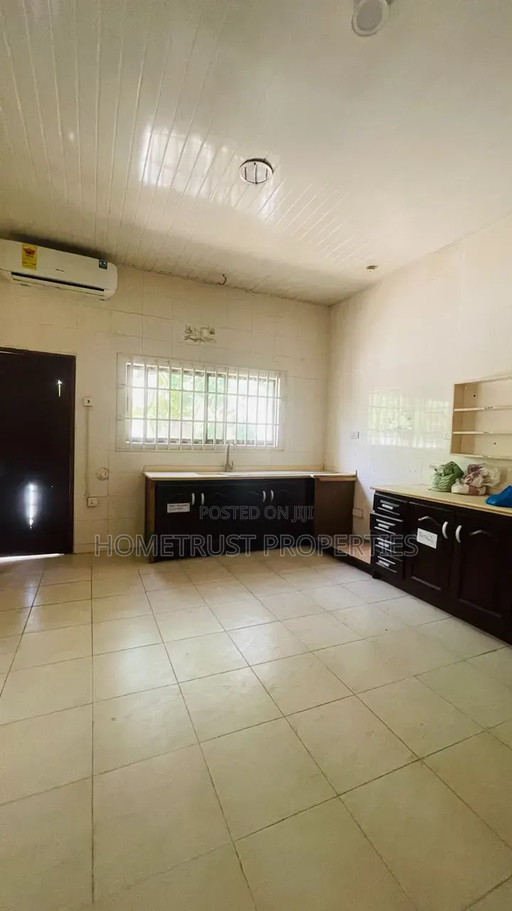 6bdrm House in North Legon for rent