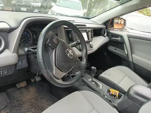 Toyota RAV4 2017 White