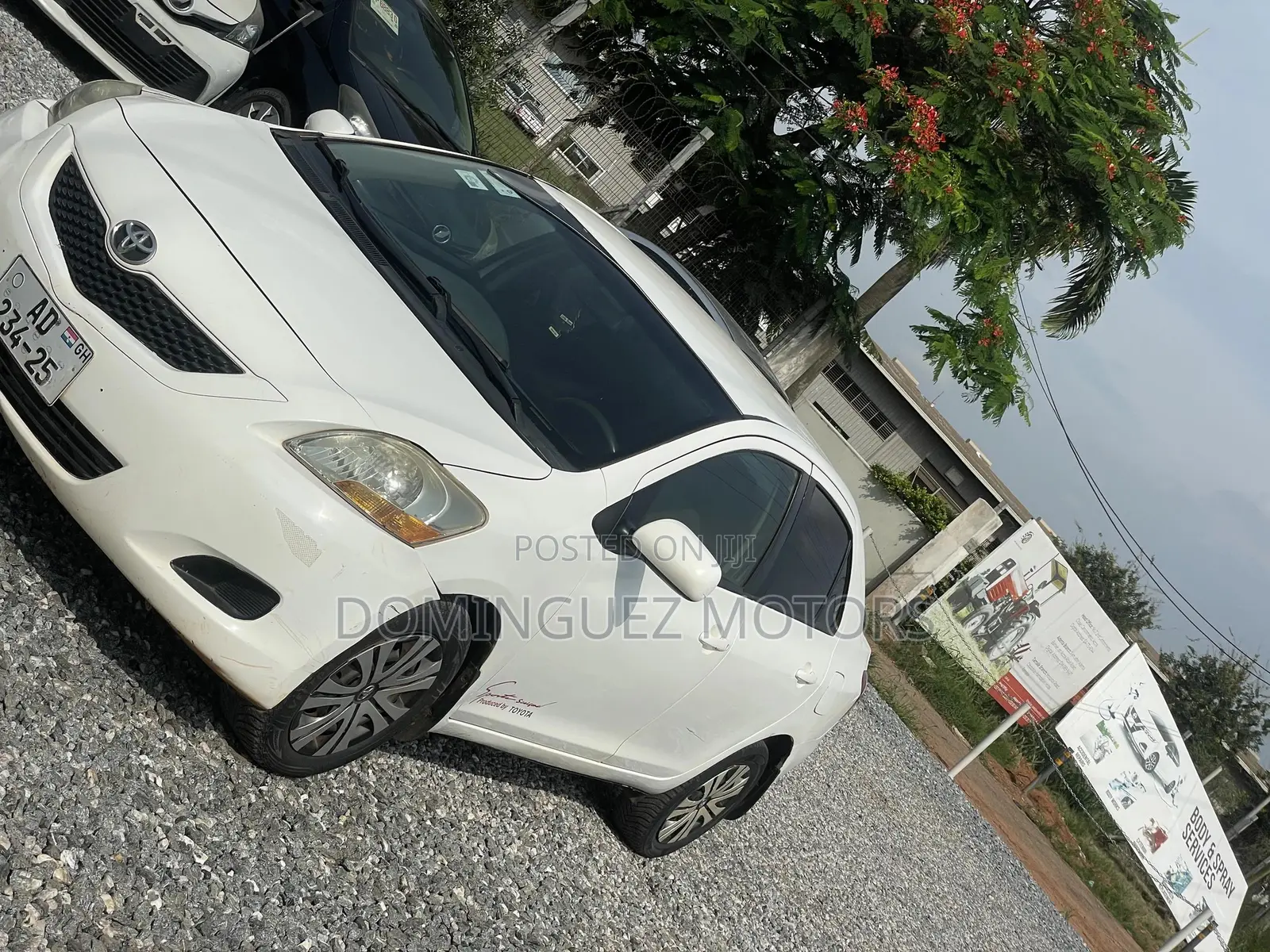 Toyota Yaris 2012 White