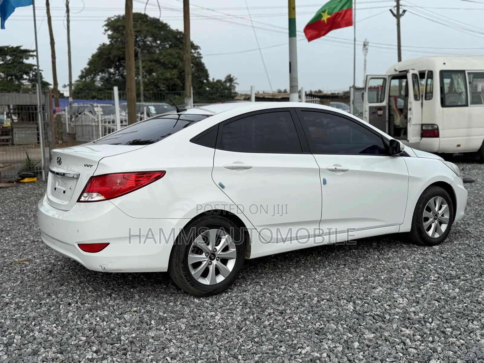 Hyundai Accent SE Sedan 2016 White
