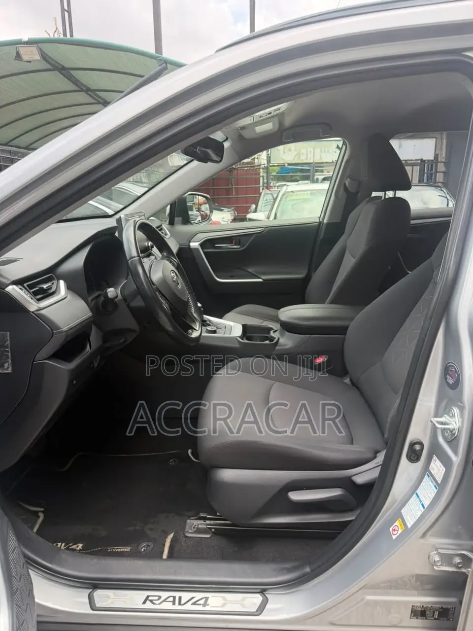 Toyota RAV4 2021 Silver