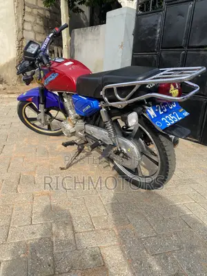 Royal RY125 2025 Red