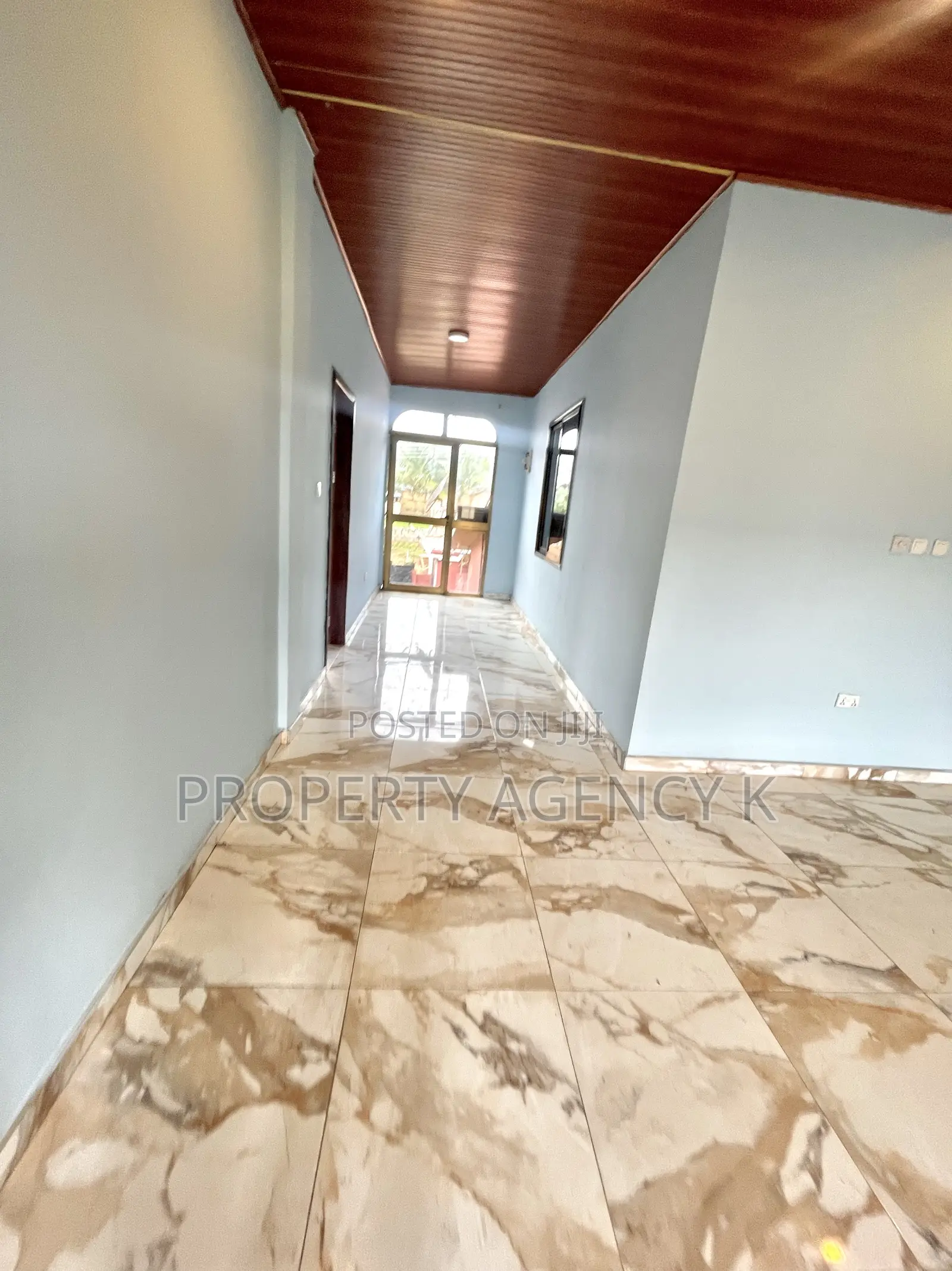 4bdrm Apartment in Avl Props, Old Barrier for rent