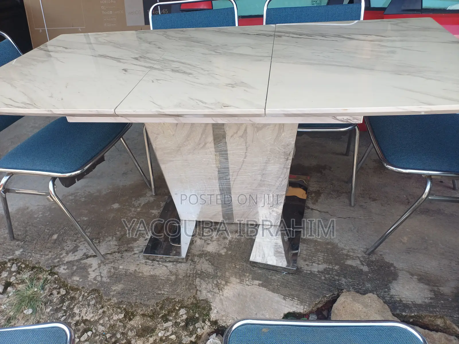 Dinning Table