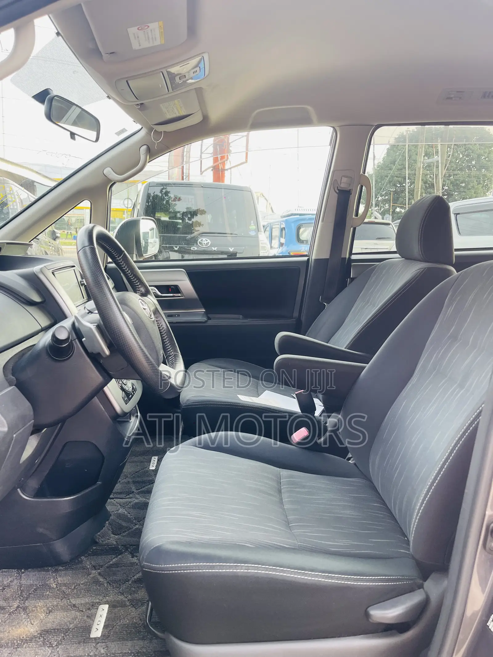 Toyota Voxy 2012 Gray
