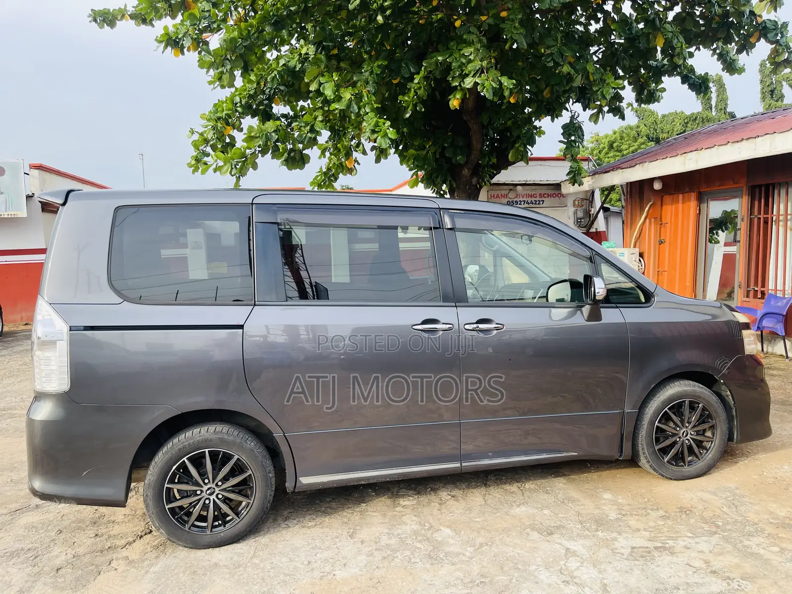 Toyota Voxy 2012 Gray
