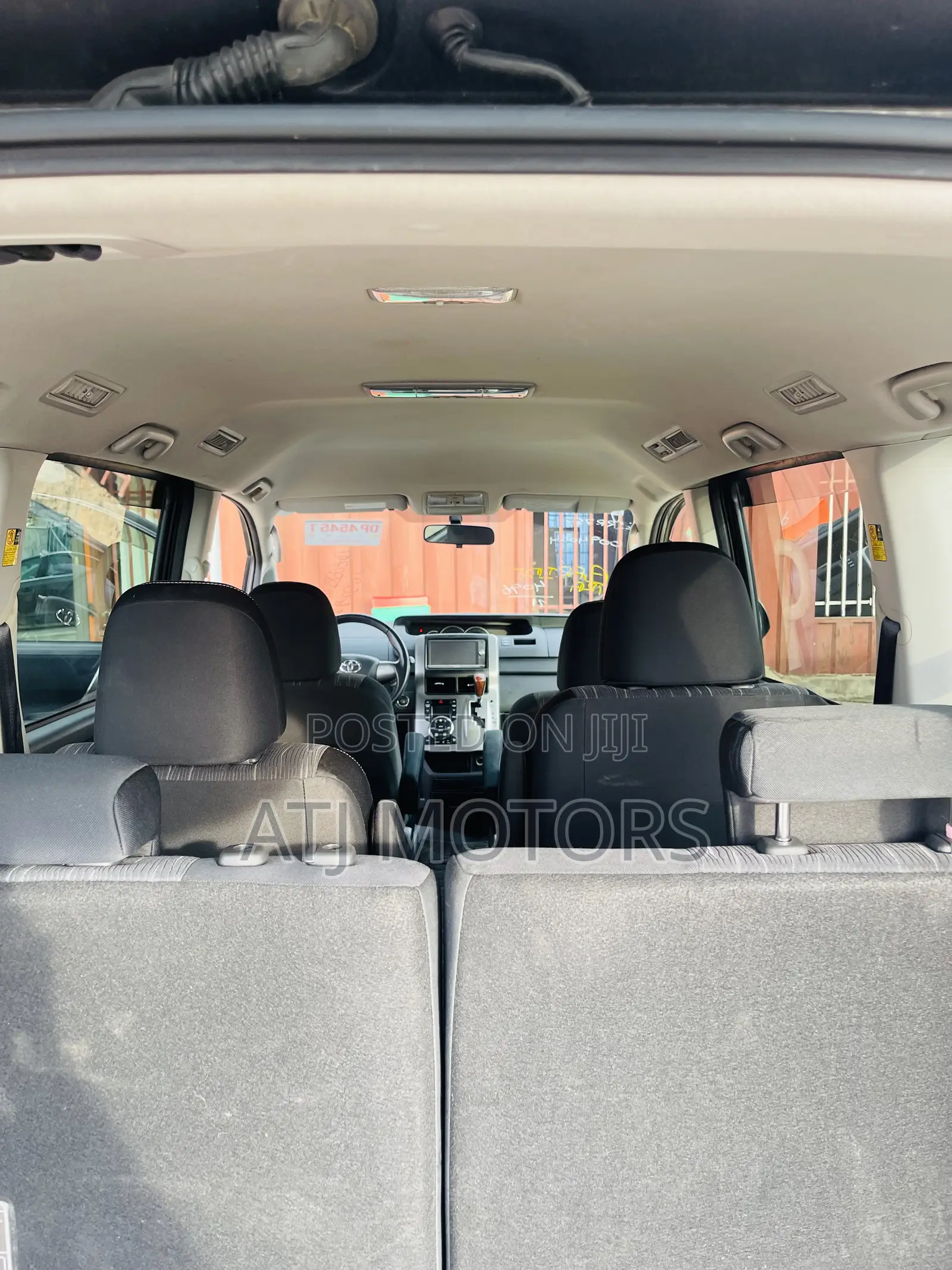 Toyota Voxy 2012 Gray