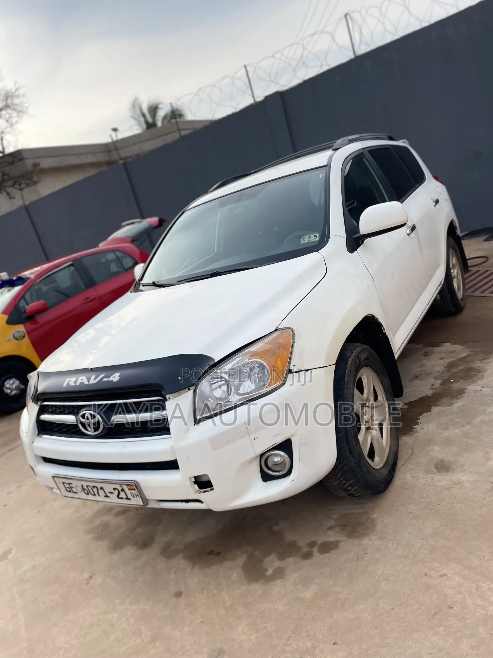 Toyota RAV4 2010 White