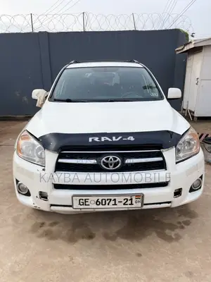 Toyota RAV4 2010 White