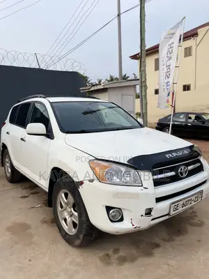 Toyota RAV4 2010 White