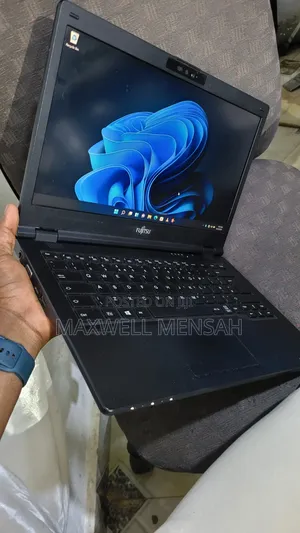 Laptop Fujitsu 8GB Intel Core i5 SSD 256GB