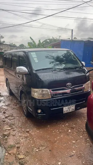 Toyota HiAce 2014 Black
