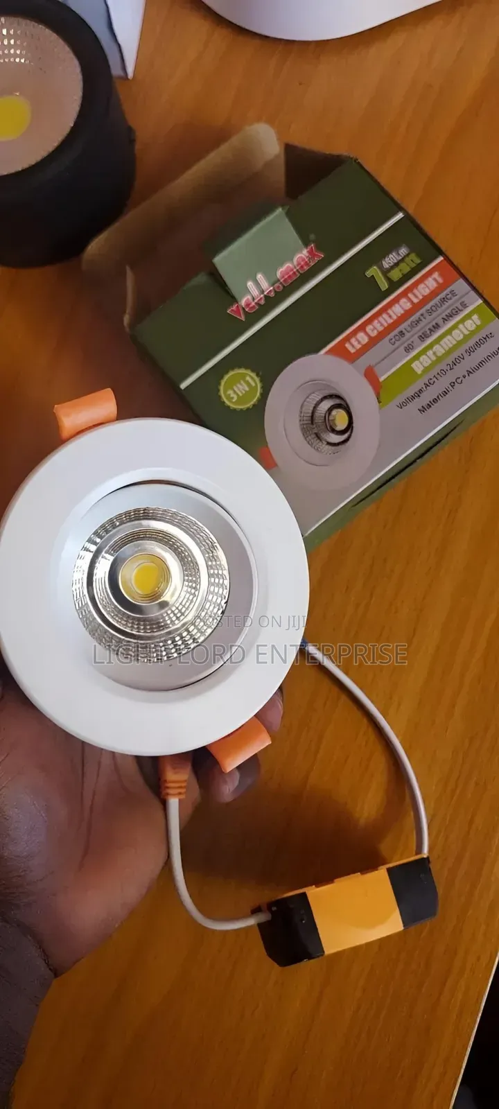 Pizzle 7wattz Ceiling Mount Spot Light