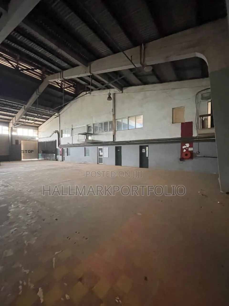 2500 Meter Square Warehouse Tema Industrial Area